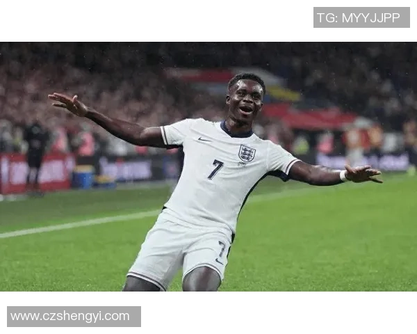 被打断腿的足球明星重返赛场的励志故事与不屈精神