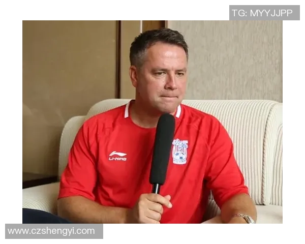 英国足球明星欧文的辉煌历程与对足球的深远影响分析